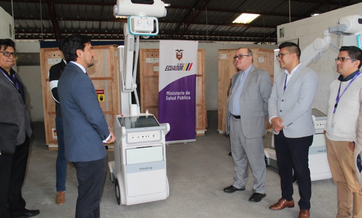 Ecuador recibe 69 unidades de rayos X móviles para 54 hospitales del país