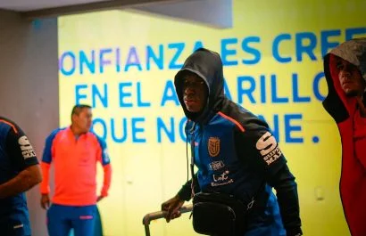 Ecuador regresa a Guayaquil tras empate en Paraguay y prepara duelo ante Argentina