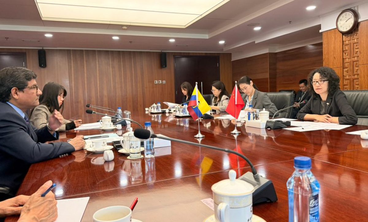 Ecuador y China avanzan en su acuerdo comercial con tres nuevas comisiones clave