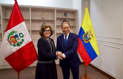 Ecuador y Perú firman convenio para promover la formalización laboral
