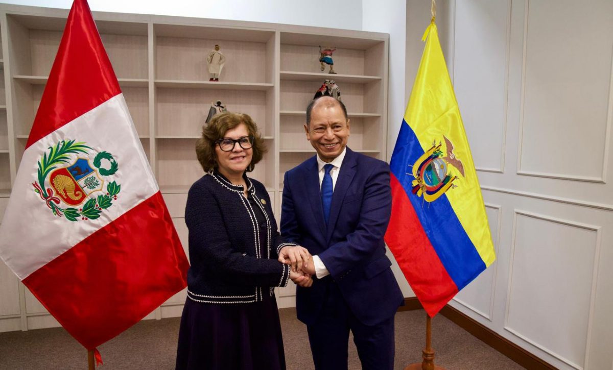 Ecuador y Perú firman convenio para promover la formalización laboral