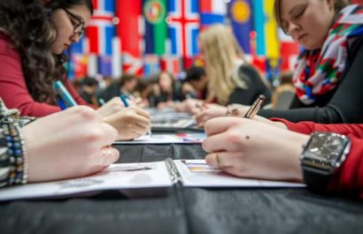Ecuatorianos podrán aplicar a becas Chevening para estudios de posgrado en Reino Unido