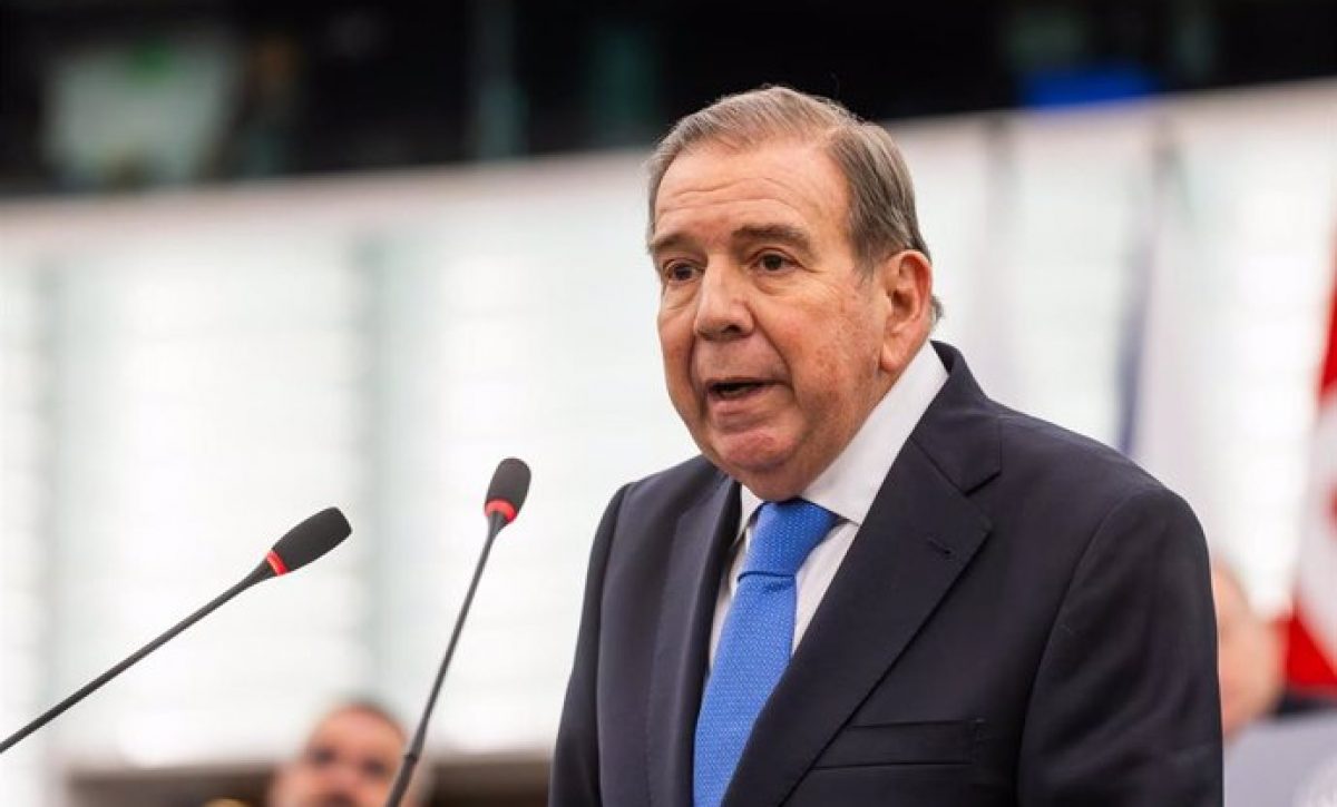 Edmundo González hospitalizado temporalmente tras presentar presión arterial baja