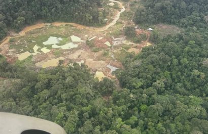 Ejército Ecuatoriano encuentra cadáveres de guerrilleros en Alto Punino