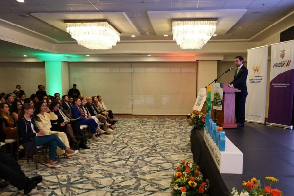 El Banco Central lanza la Cuenta Satélite de Bioeconomía del Ecuador, una herramienta estadística. (Banco Central).