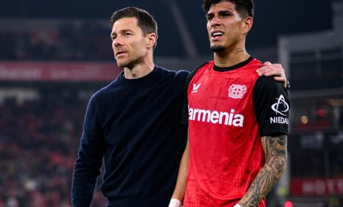El Bayer Leverkusen tasó en más de 50 millones de dólares el traspaso del defensor ecuatoriano Piero Hincapié.