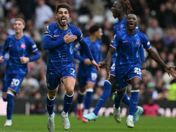 El Chelsea logró una remontada épica ante el Fulham en la Premier League y sueña con llegar a la próxima edición de la Champions League.