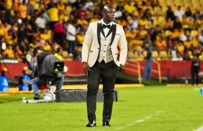 El DT de Barcelona SC, Segundo Castillo, predicó la palabra de Dios en un bus de Guayaquil