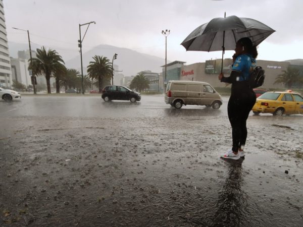 El Erfen alerta de incremento de precipitaciones entre la cuarta semana de abril hasta el fin de mes en tres provincias de la Costa. API.