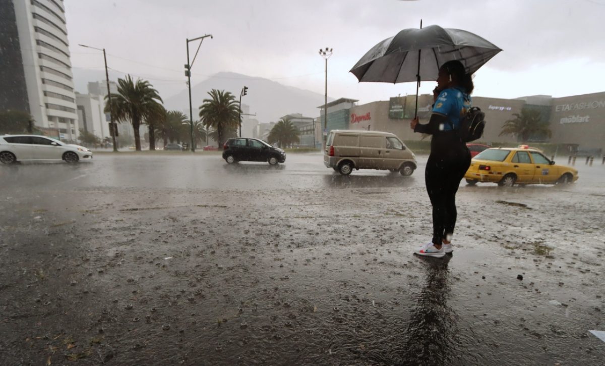 El Erfen alerta de incremento de precipitaciones entre la cuarta semana de abril hasta el fin de mes en tres provincias de la Costa. API.