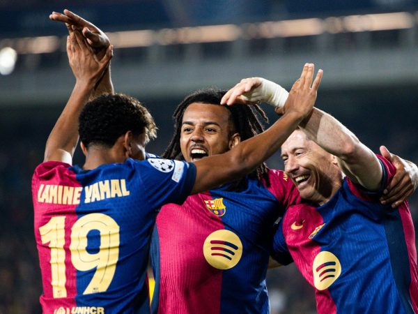 El FC Barcelona golea por 4-0 al Borussia Dortmund en la ida de los cuartos de final