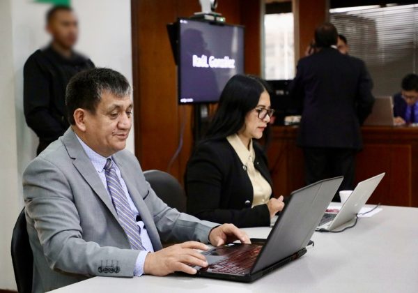 El fiscal Wilson Toainga asegura que se montó un esquema político para capturar instituciones públicas a través de designaciones estratégicas desde el CPCCS