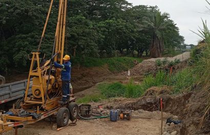 El Gobierno destina más de 44 millones de dólares para obra de ampliación vial en la provincia de Los Ríos. (MTOP).