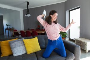 El Gobierno español ordenó retirar casi 66.000 anuncios de alquiler turístico en Airbnb