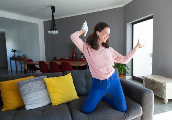 El Gobierno español ordenó retirar casi 66.000 anuncios de alquiler turístico en Airbnb