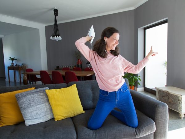El Gobierno español ordenó retirar casi 66.000 anuncios de alquiler turístico en Airbnb