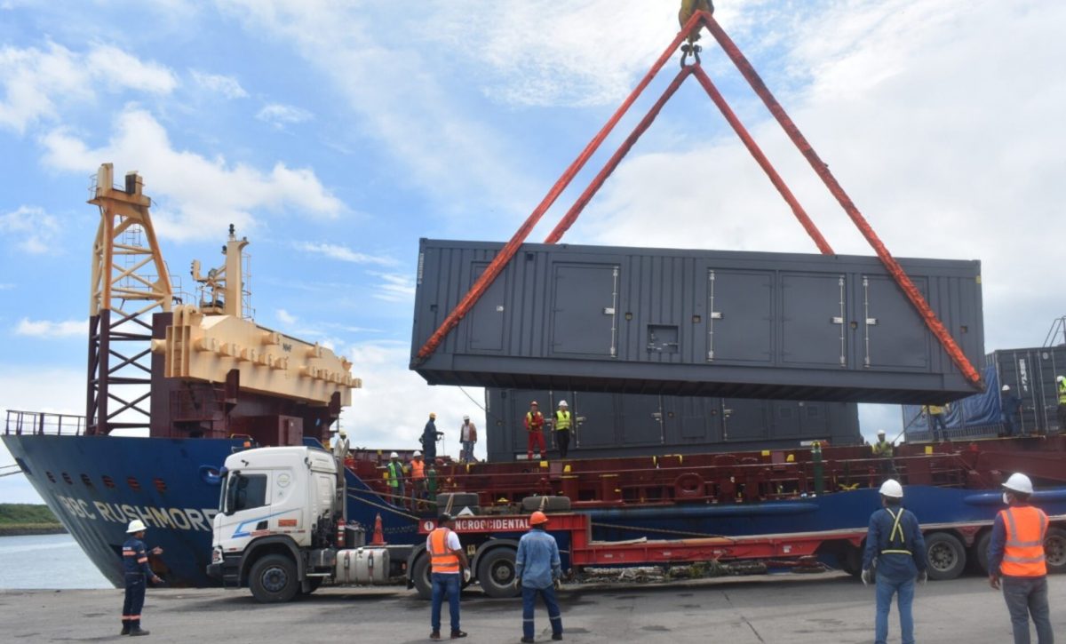 El Gobierno impulsa la Central Térmica Esmeraldas III con nuevos equipos.