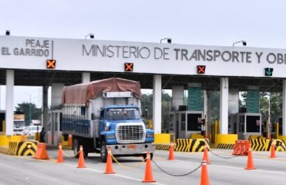 El Gobierno nacional suspendió este martes 9 de abril el cobro en los peajes El Garrido y La Avanzada, en la provincia de El Oro.