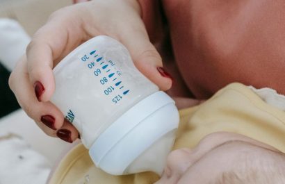 El Hospital General Riobamba promueve la donación de leche materna para beneficiar a los recién nacidos prematuros. (Pexels).