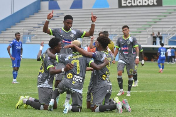 El Manta FC se impuso 4-2 a Universidad Católica este sábado en el estadio Jocay, en Manta. El encuentro correspondía a la fecha 20 de la Liga Ecuabet