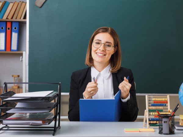 El Ministerio de Educación te busca para cubrir 1.000 plazas en Bachillerato Técnico e Inglés