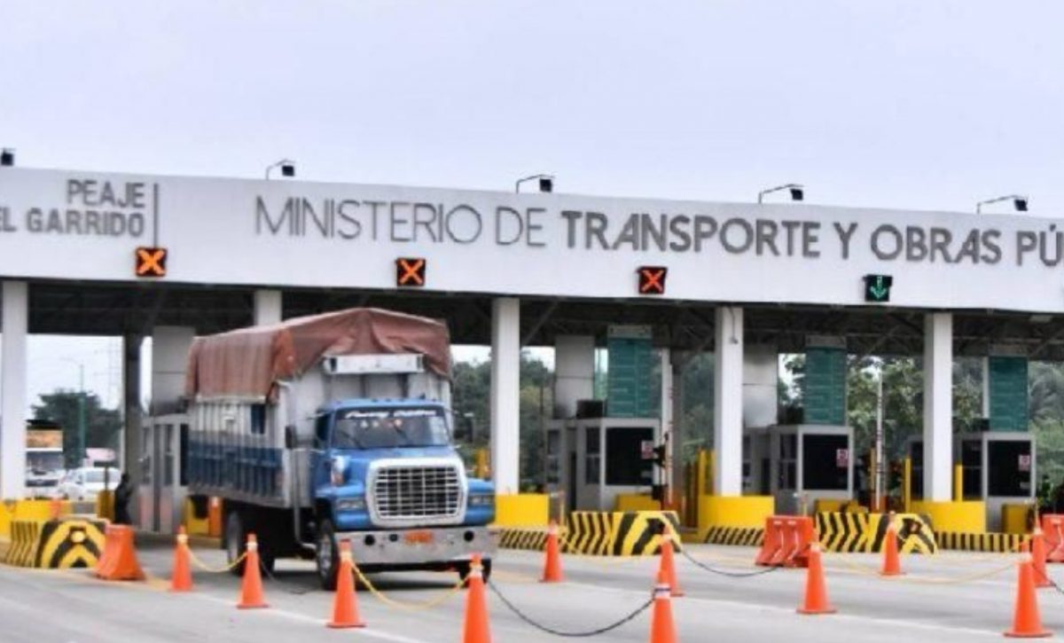 El Ministerio de Transporte y Obras públicas suspende los cobros en las estaciones de peaje El Garrido y La Avanzada de la provincia de El Oro. Internet.