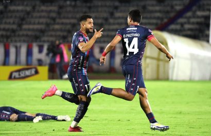 El Nacional deja el último puesto de la tabla tras vencer a Delfín SC