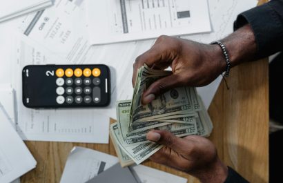 El PIB registró un decrecimiento del 2% durante el 2024, de acuerdo a datos emitidos por el Banco Central del Ecuador. Pexels.