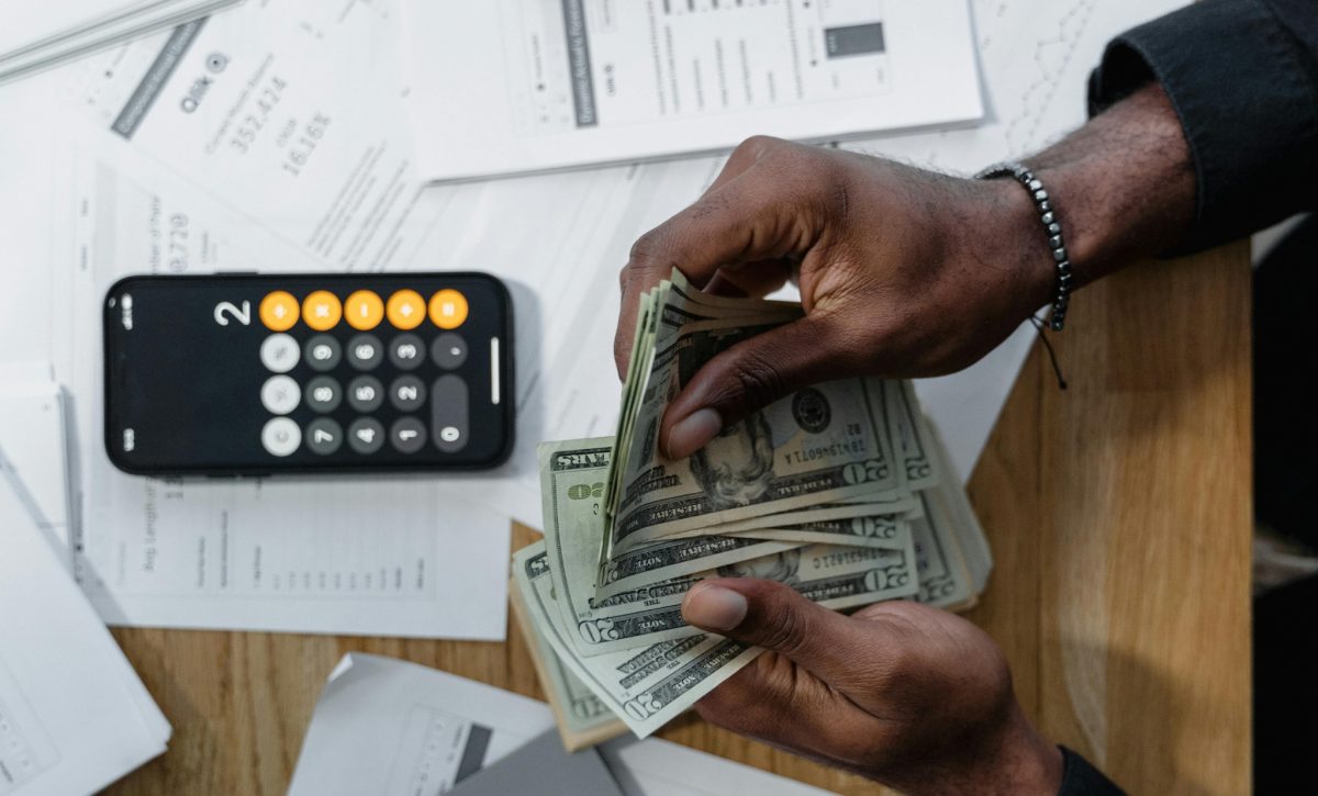 El PIB registró un decrecimiento del 2% durante el 2024, de acuerdo a datos emitidos por el Banco Central del Ecuador. Pexels.
