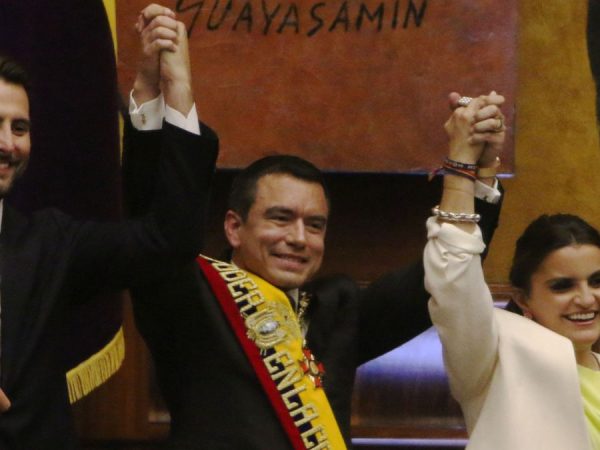 El Presidente Daniel Noboa le asigna estas funciones a María José Pinto, su nueva vicepresidenta. (API).
