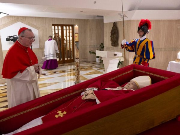 El Vaticano se prepara para el traslado del féretro del Papa Francisco a la Basílica de San Pedro