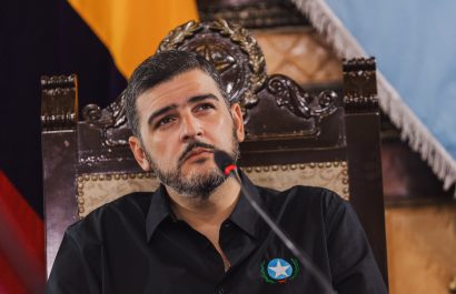 El alcalde de Guayaquil, Aquiles Álvarez, busca reconciliación con el Gobierno nacional tras elecciones.