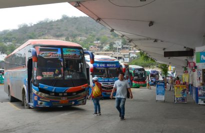 El alza del diésel provoca una reducción del 40% en las frecuencias de transporte en la terminal terrestre de Portoviejo