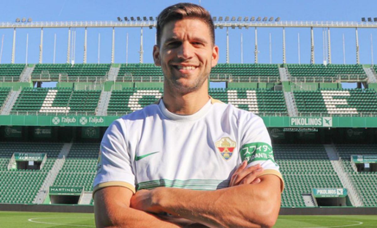 El defensa argentino Lisandro Magallán, que jugó en varios países.