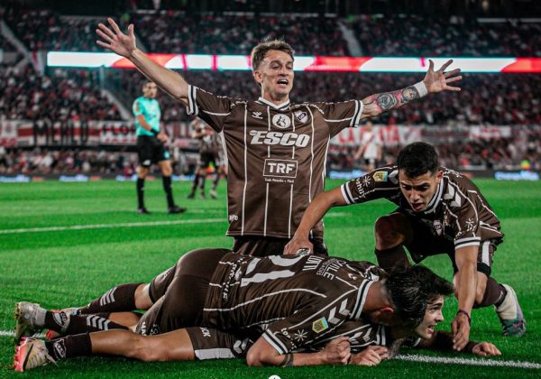 El arquero nacionalizado ecuatoriano Hernán Galíndez y su equipo, Huracán, cayeron 1-0 frente a Platense en la final del campeonato apertura argentino.