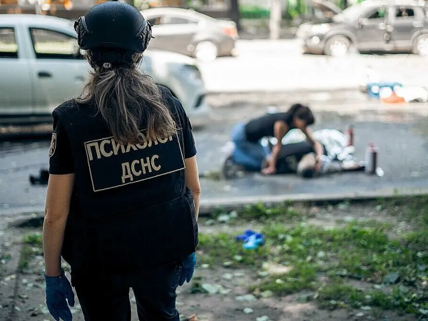 El bombardeo, que dejó decenas de heridos, afectó la avenida Shevchenko