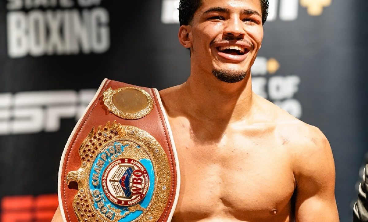 El boxeador puertorriqueño Xander Zayas, de 22 años, se convirtió en el campeón mundial en activo más joven al ganar el título WBO