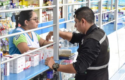 El canal farmacias en Ecuador muestra un portafolio más reducido y especializado según un informe. FOTO: El Diario