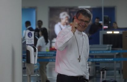 El cardenal ecuatoriano Luis Cabrera dice que el perfil del nuevo papa debe resumirse en una palabra
