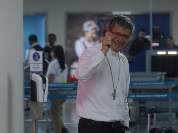 El cardenal ecuatoriano Luis Cabrera dice que el perfil del nuevo papa debe resumirse en una palabra
