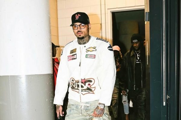 El caso de agresión de Chris Brown avanza en Londres con nuevas audiencias previstas antes del juicio en 2026