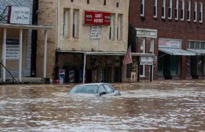 El centro de Estados Unidos se prepara para un evento climático sin precedentes que podría desencadenar inundaciones históricas.