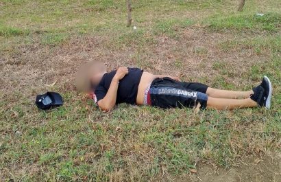 El cuerpo baleado quedó a un costado de la vía que conduce a Bahía.