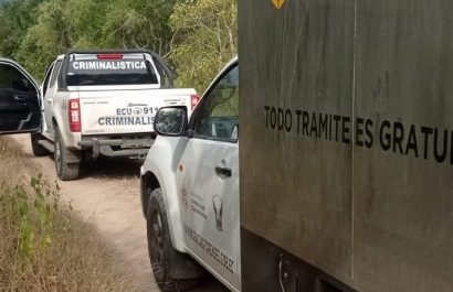 El cuerpo del adulto mayor fue trasladado al centro forense de Manta para la autopsia.