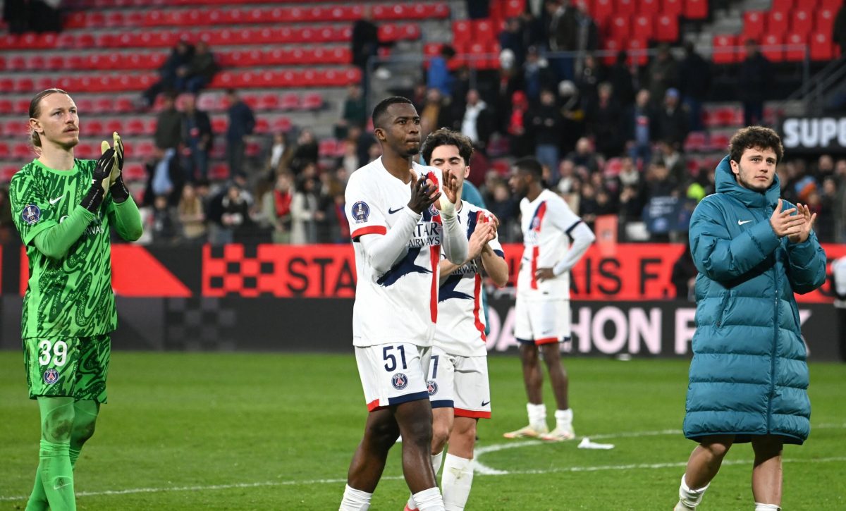 El defensa central Willian Pacho del PSG