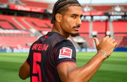 El defensa central francés Loïc Badé firmó hasta 2030 con el Bayer Leverkusen. FOTO: Bayer Leverkusen