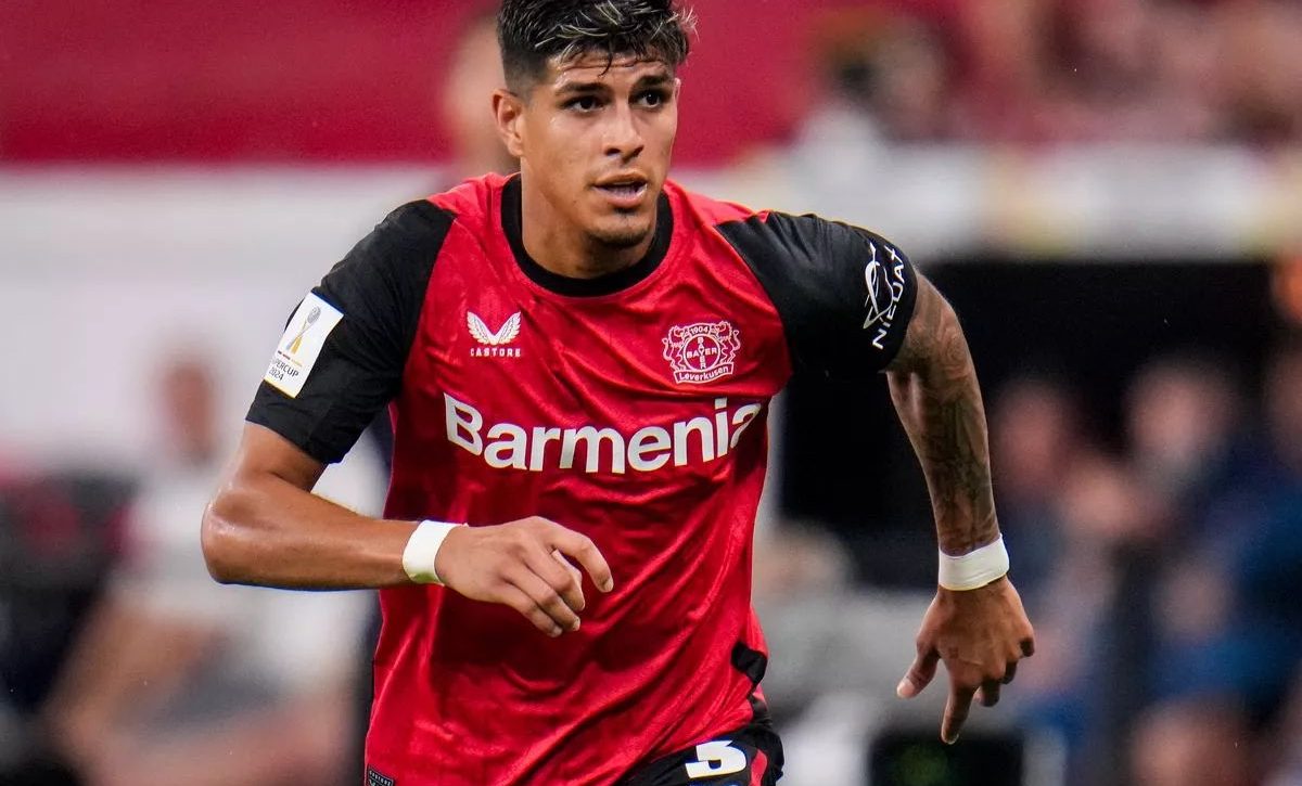 El defensa ecuatoriano Piero Hincapié, que milita en el Bayern Leverkusen
