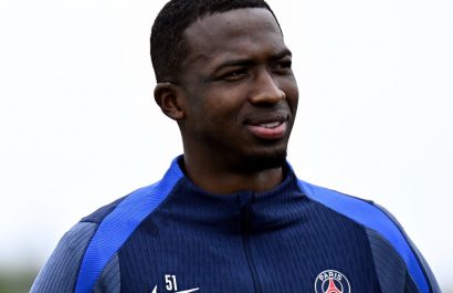 El defensa ecuatoriano Willian Pacho se entrena con el PSG en Estados Unidos para el Mundial de Clubes.