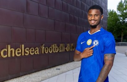 El defensor Jorrel Hato llega al Chelsea procedente del Ajax