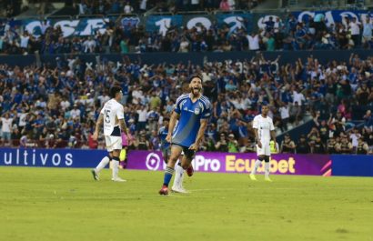 El delantero argentino Facundo Castelli